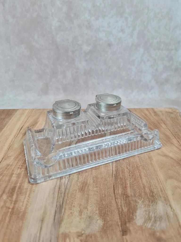 Encrier double ancien en verre moulé, superbe pièce de bureau vintage